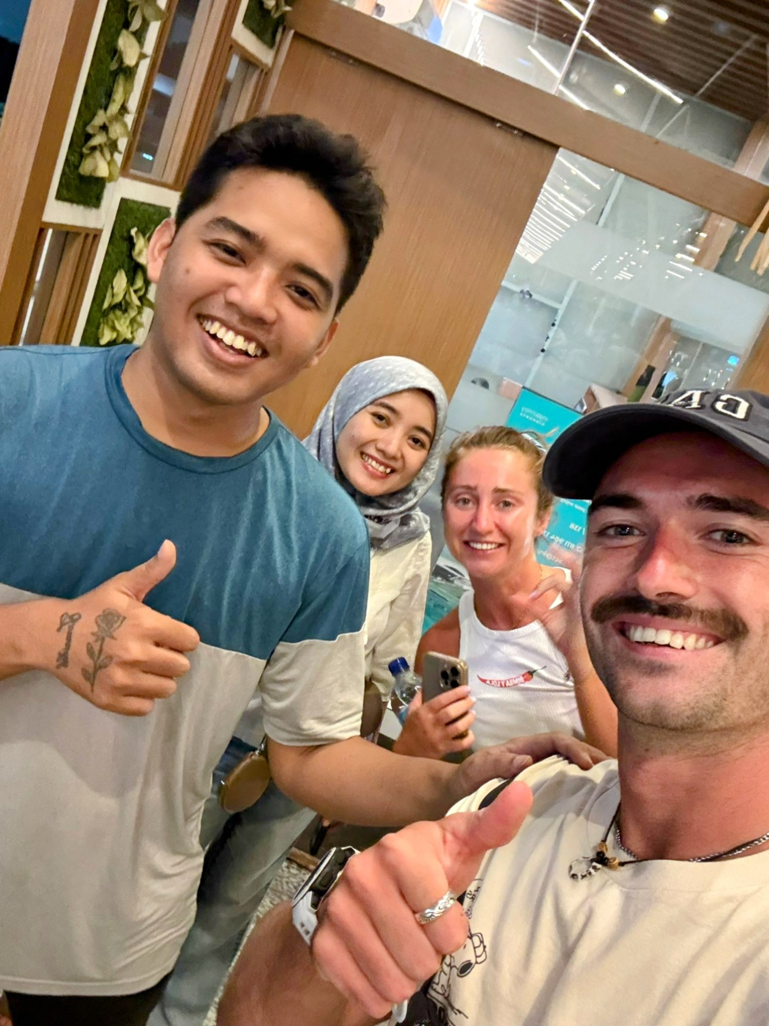 Foto pelanggan yang puas