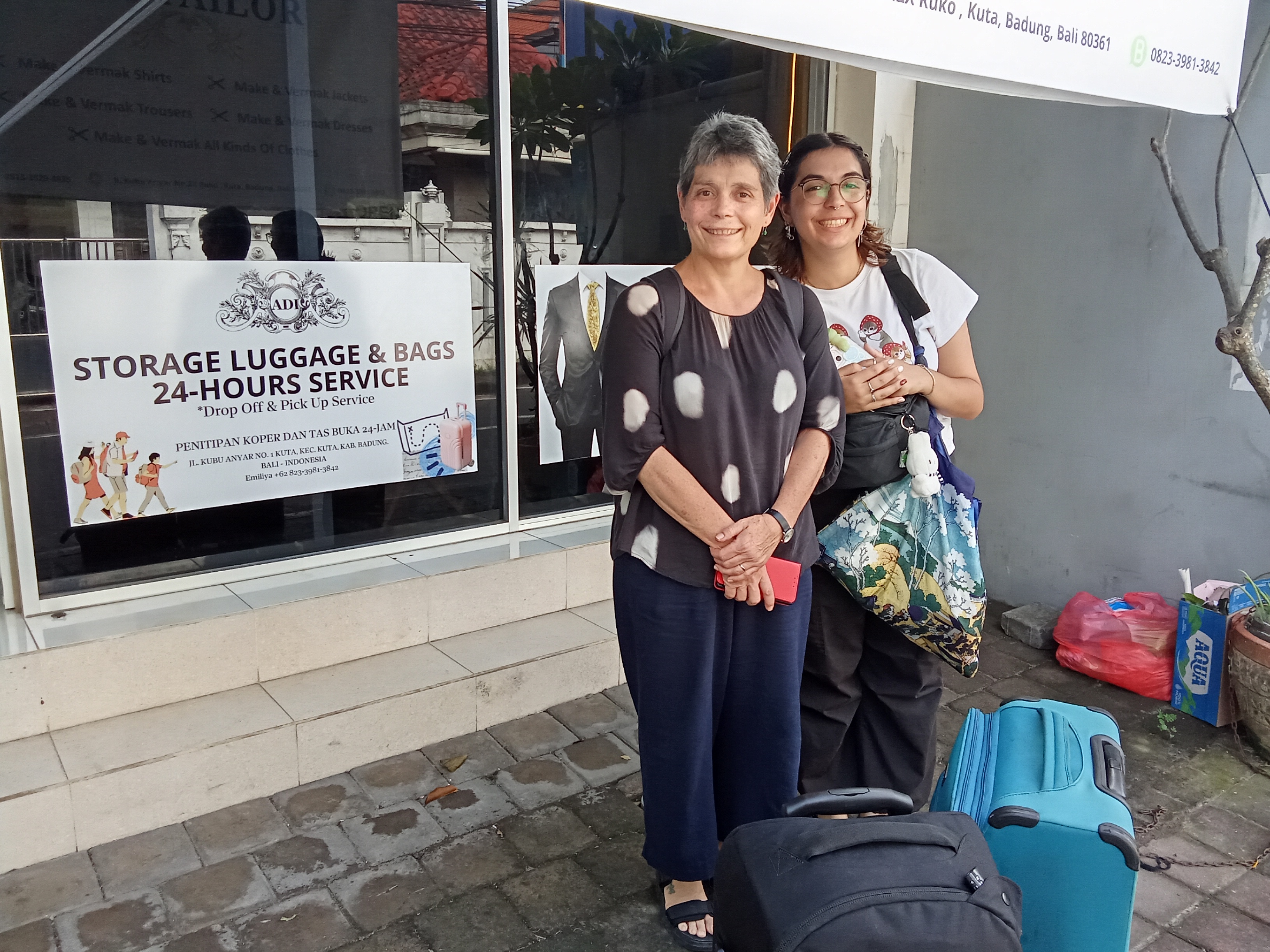 Foto pelanggan yang puas